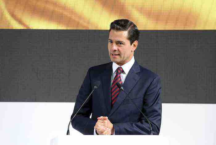 Peña Nieto dice que victoria de México sobre Alemania da una "gran lección"