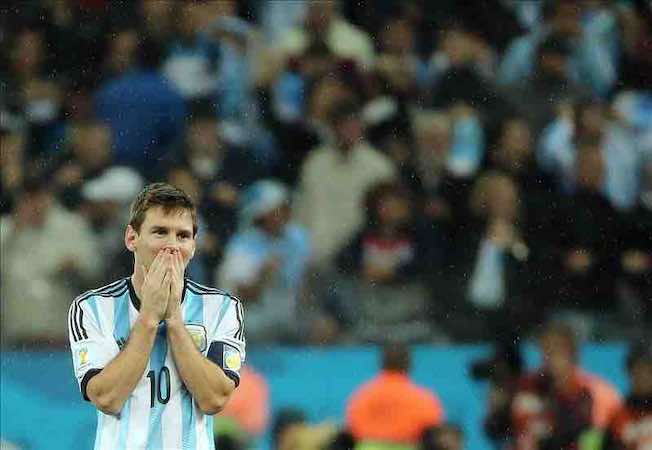 Lionel Messi cumple el control antidopaje y no habla a la prensa. EFE
