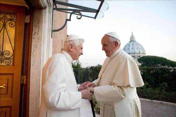 Alemania-Argentina: final de los dos papas se asegura neutralidad celestial. EFE